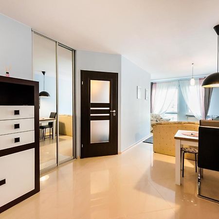 Wola Pleasure Place Apartment Warsaw Exterior photo