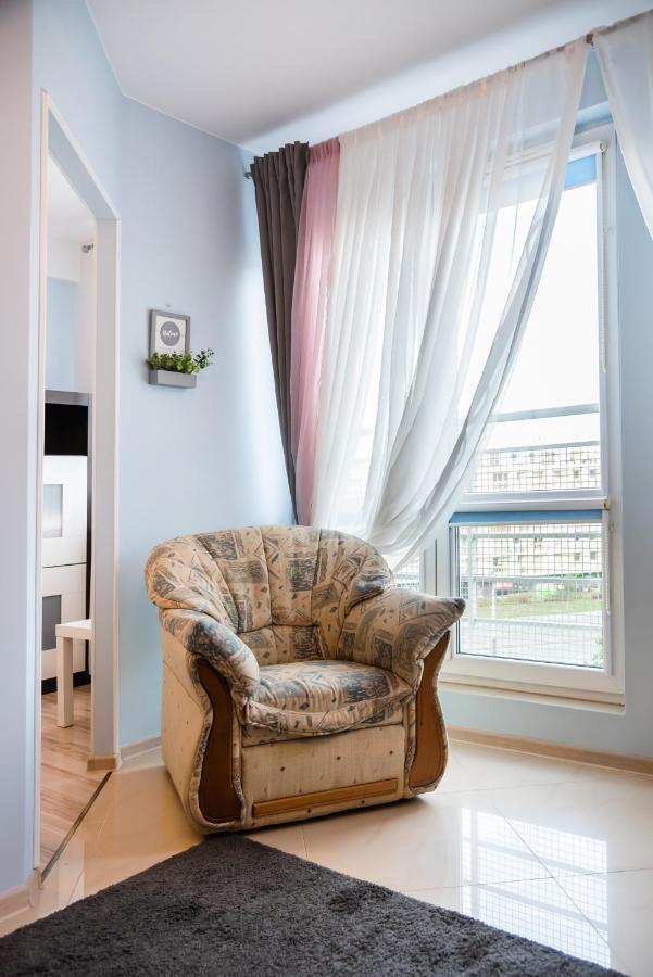 Wola Pleasure Place Apartment Warsaw Exterior photo