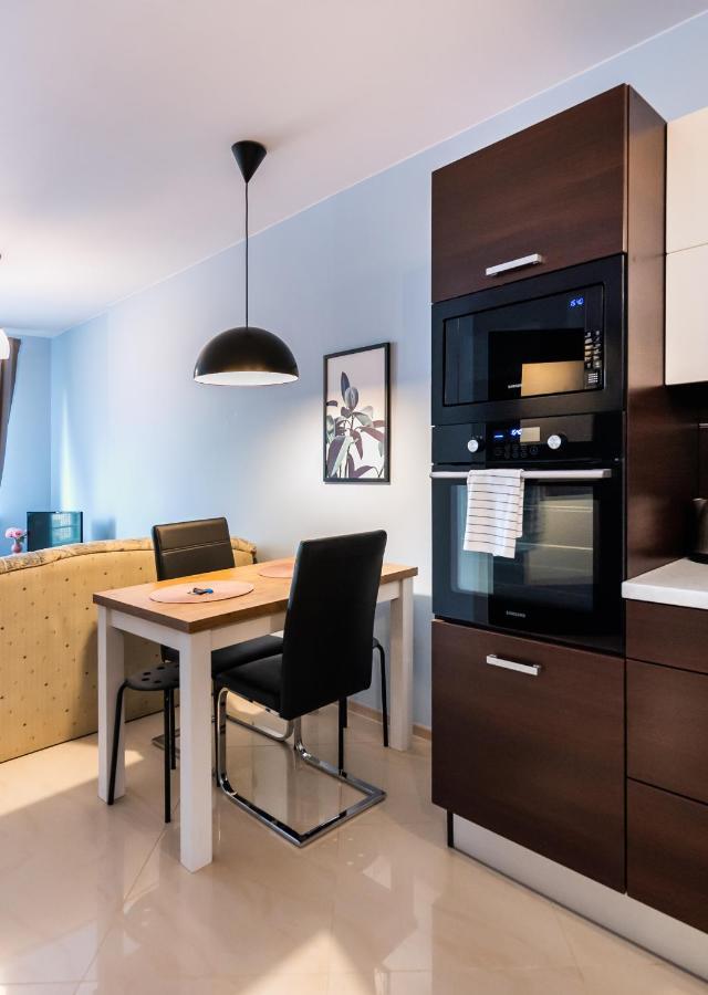 Wola Pleasure Place Apartment Warsaw Exterior photo